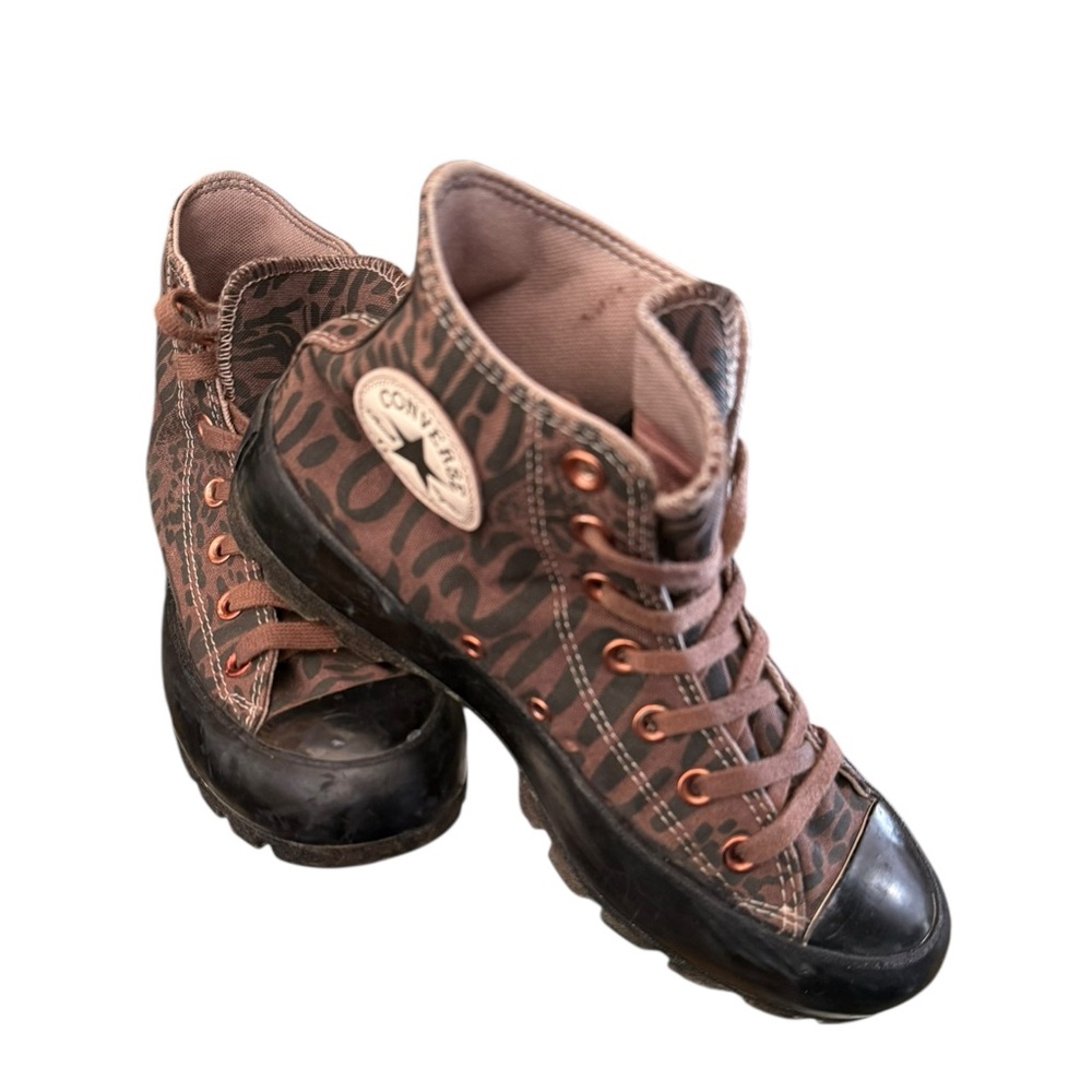 Converse Lugged animal Print platform High-Top Sneakers hard to find sz 7.5